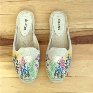 Soludos linen w/ embroidered flowers smoking slide
